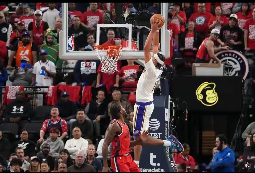 【🔥炸裂对决！伦纳德+哈登合砍53分杀疯了！詹皇空砍36分难救主 湖人惜败快船