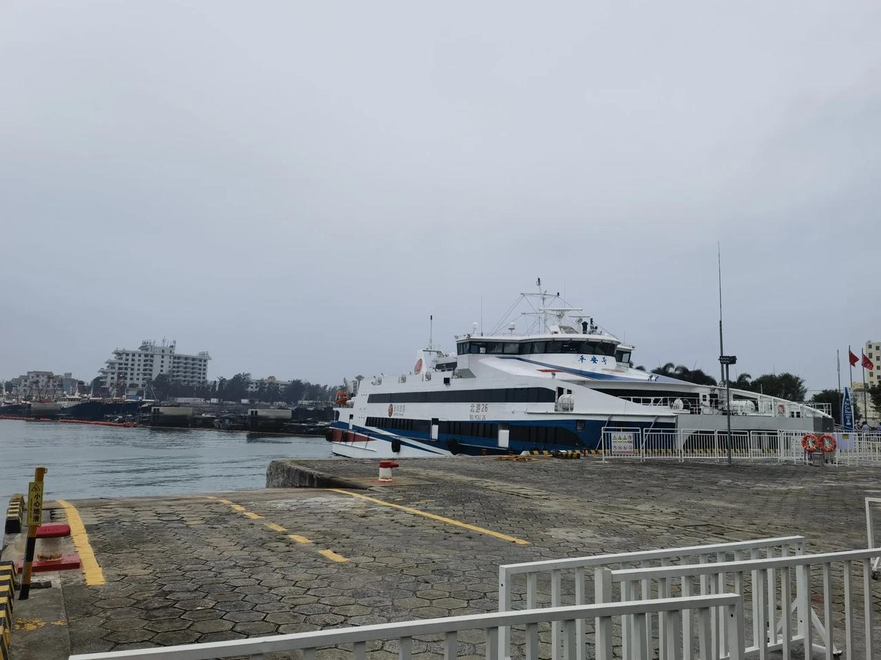 赛季结束了，恭喜凯尔特人获得总冠军，恭喜麦迪爱徒布朗喜获双料MVP。虽然小牛（独