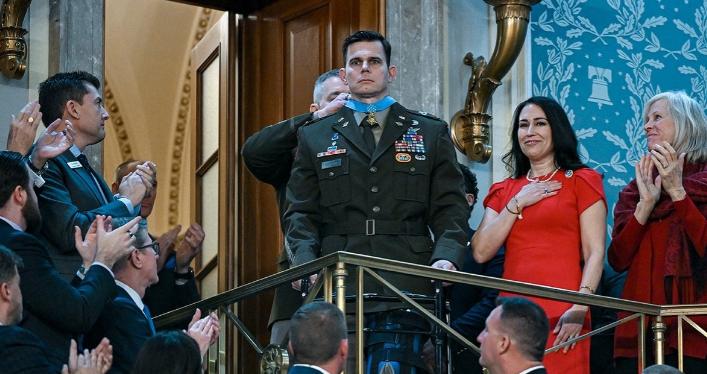 一条腿没了，还是连下半身也没了。接下来就看家庭能维持多久，老婆会不会离婚，然后变