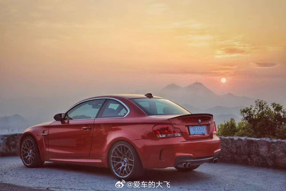 关于4335X这块车牌从1M到wrx到206现在在一块五菱上