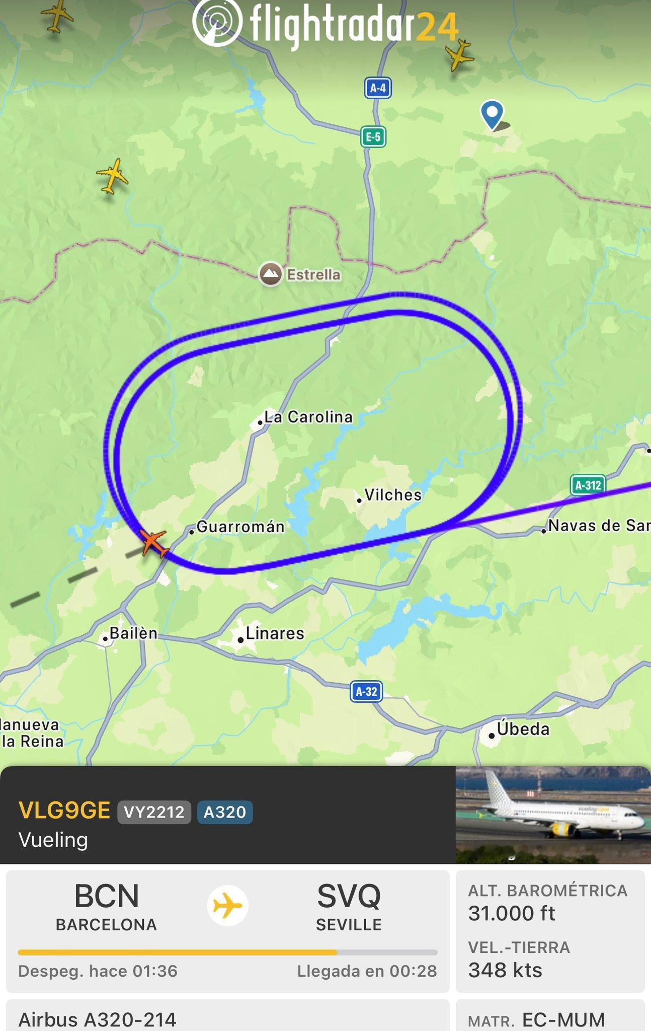 每体：由于大雾，塞维利亚机场目前关闭。巴萨即将起飞（此前官方已报道），但球队目前