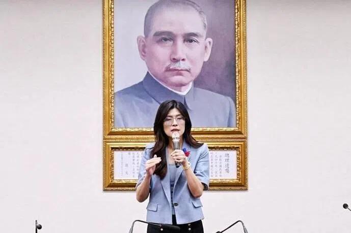 如果台湾还有2028，国民党只剩4张牌能打？韩国瑜稳居第一却被质疑“只反台独不谈