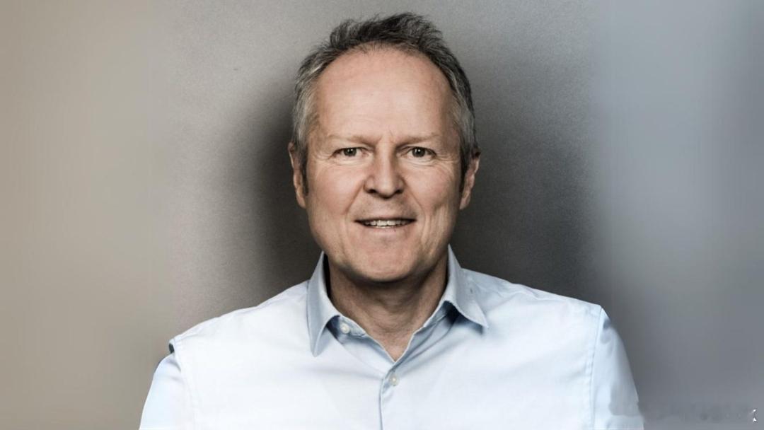 【前《刺客信条》负责人向育碧索赔650万：“我被边缘化”、离职非我所愿网页链接】