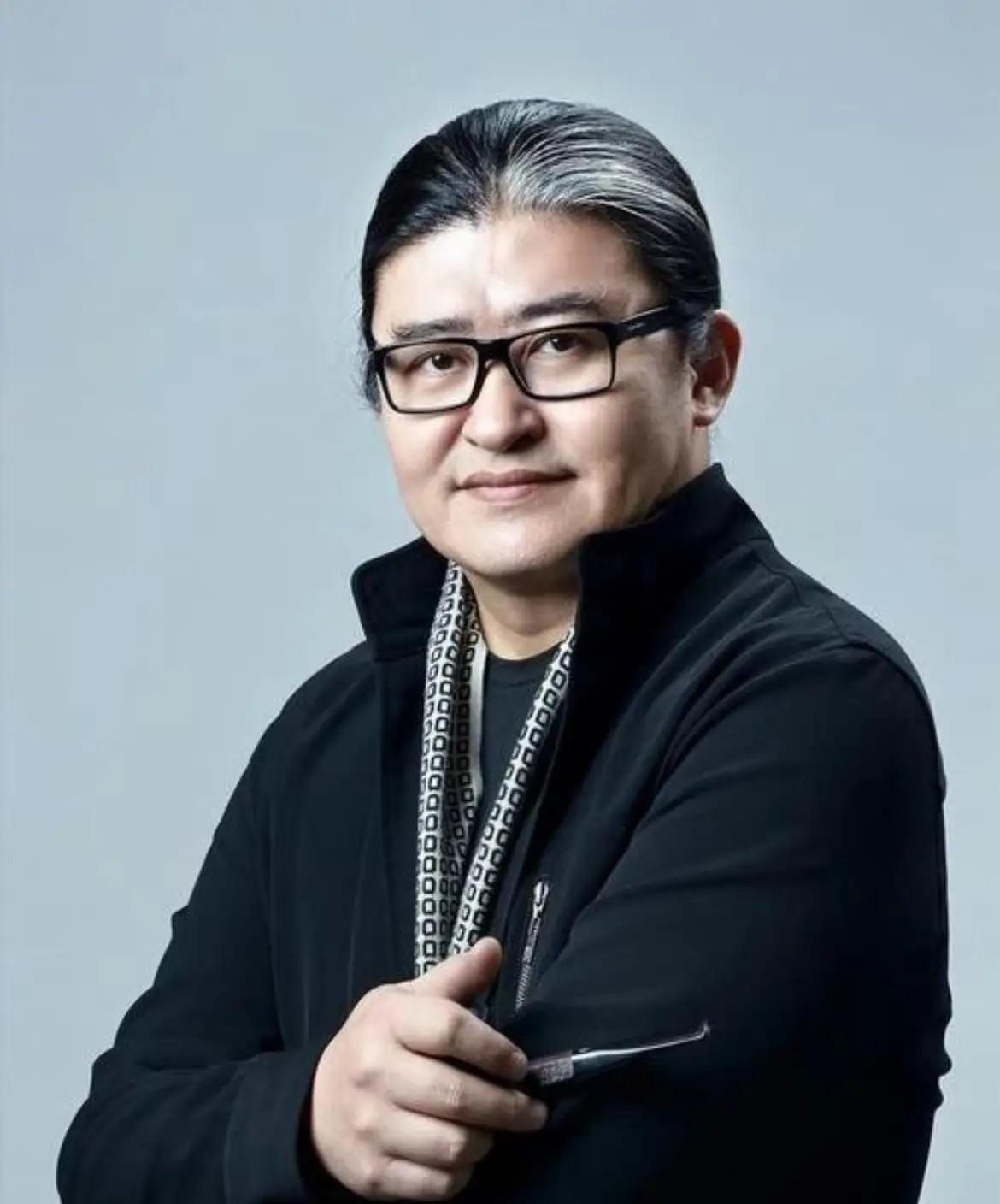 面相终究只是民间闲谈
没办法预判一个人的寿命和健康
 
刘欢老师早年被股骨头坏死