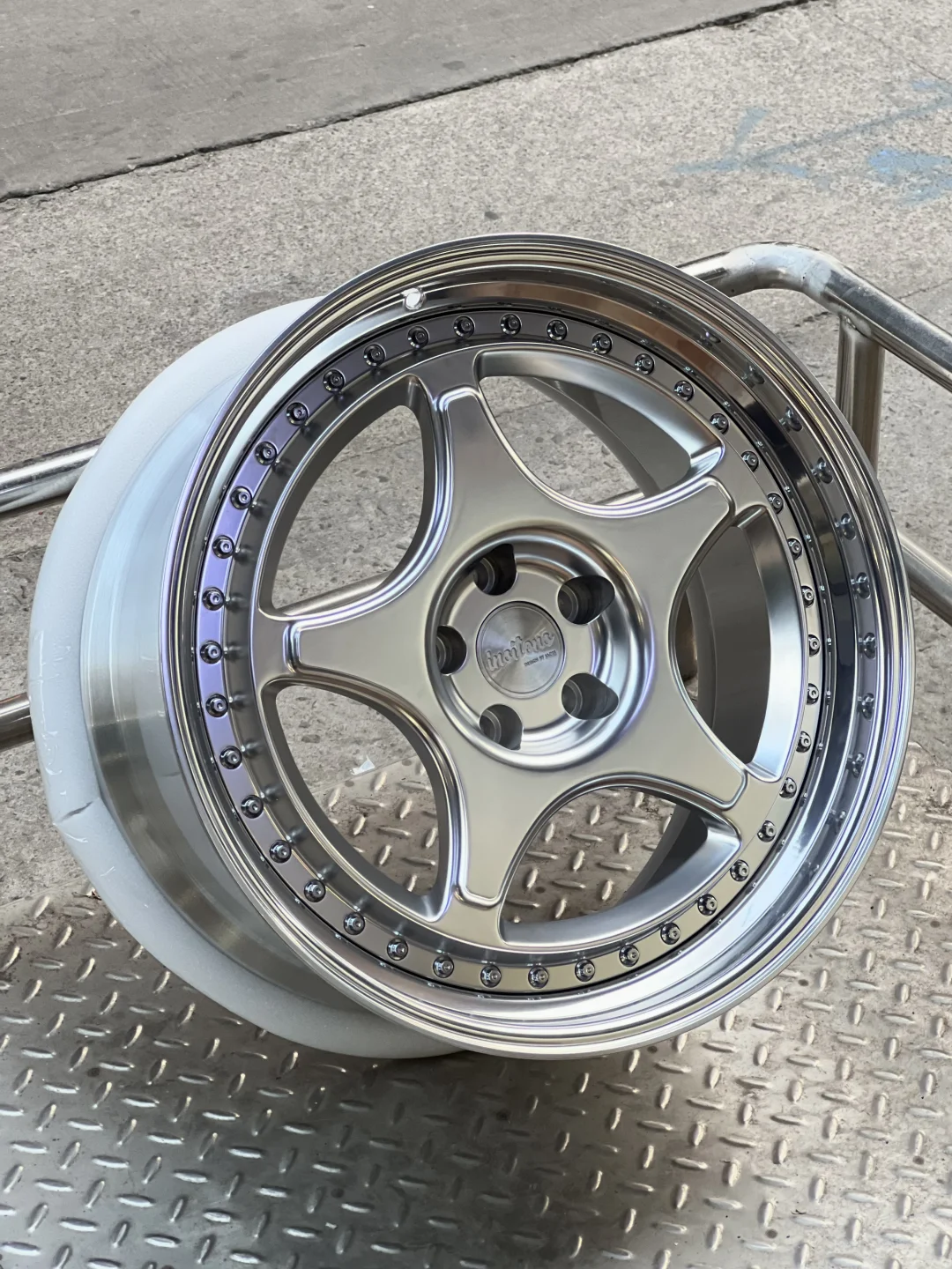 Insitons x RS4独立限定设计