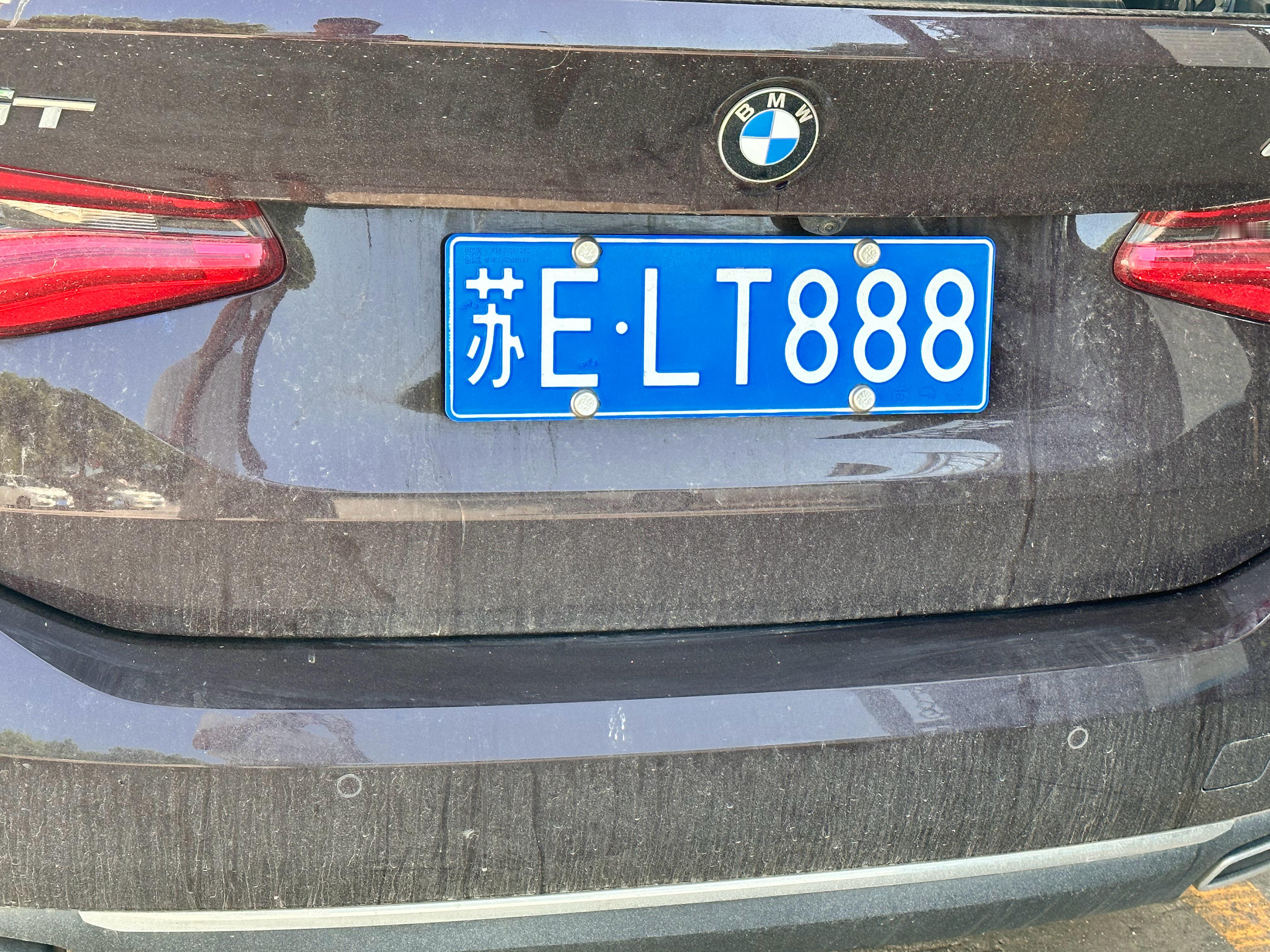 大v聊车 作为一个苏州人，你知道我有多眼热这块车牌吗！ ​​​