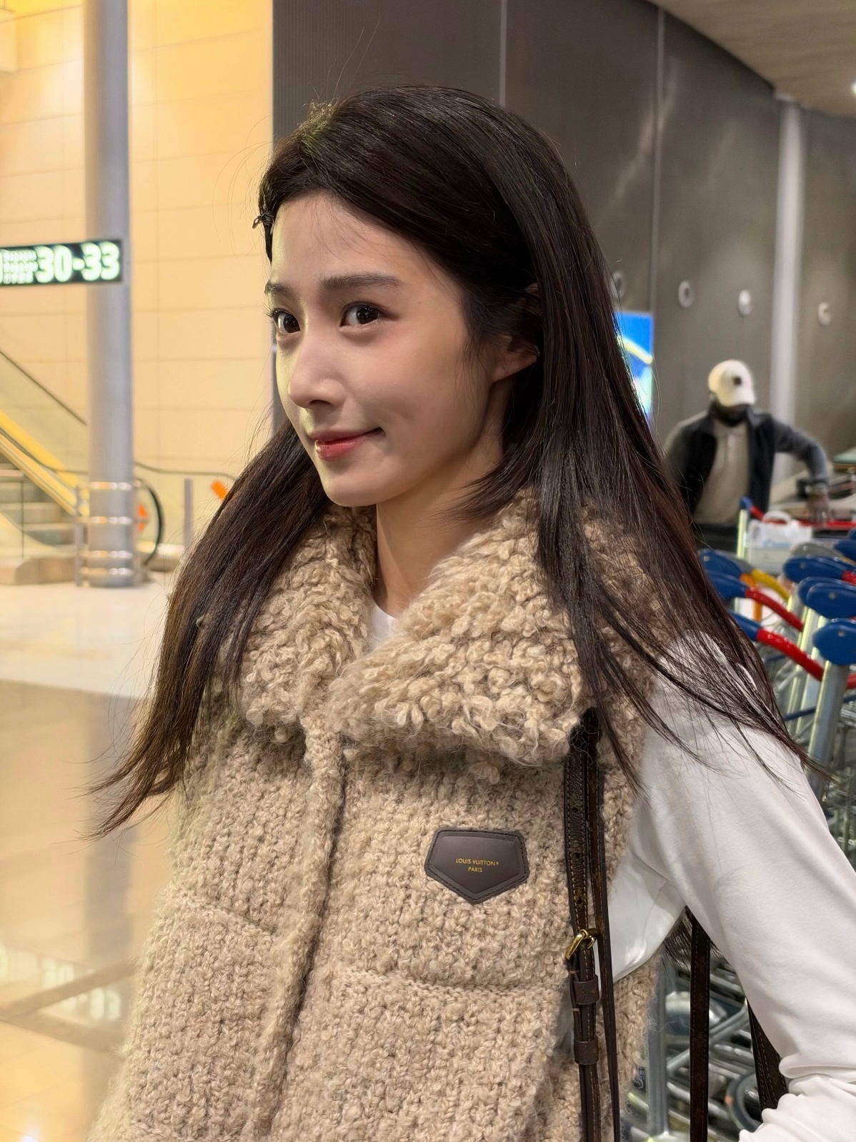 落地巴黎更新美照啦～期待我们晓晓女神闪耀巴黎🥰卢昱晓巴黎时装周 ​​​