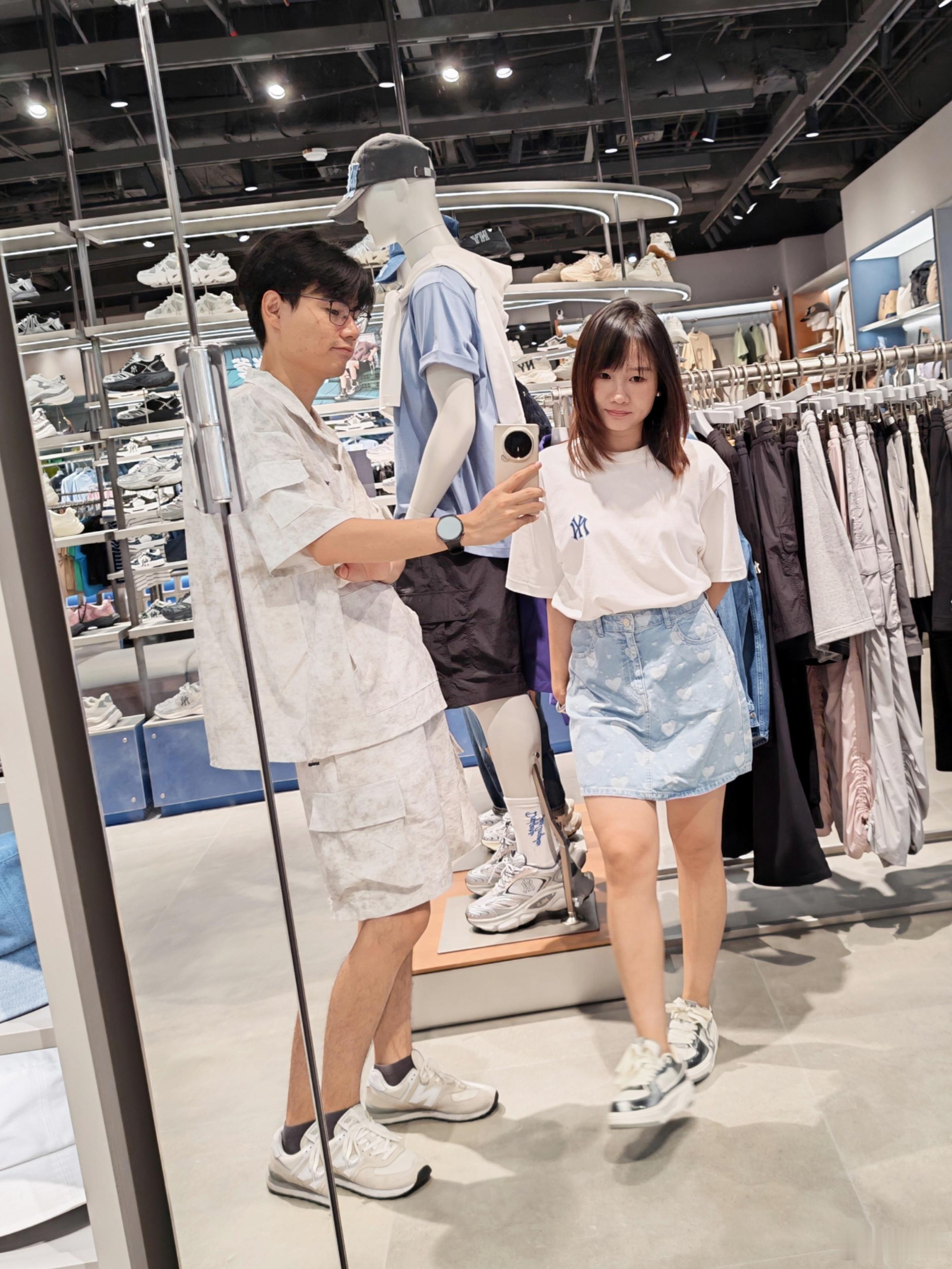 小林给我搭配的衣服和鞋子，觉得咋样？ ​​​