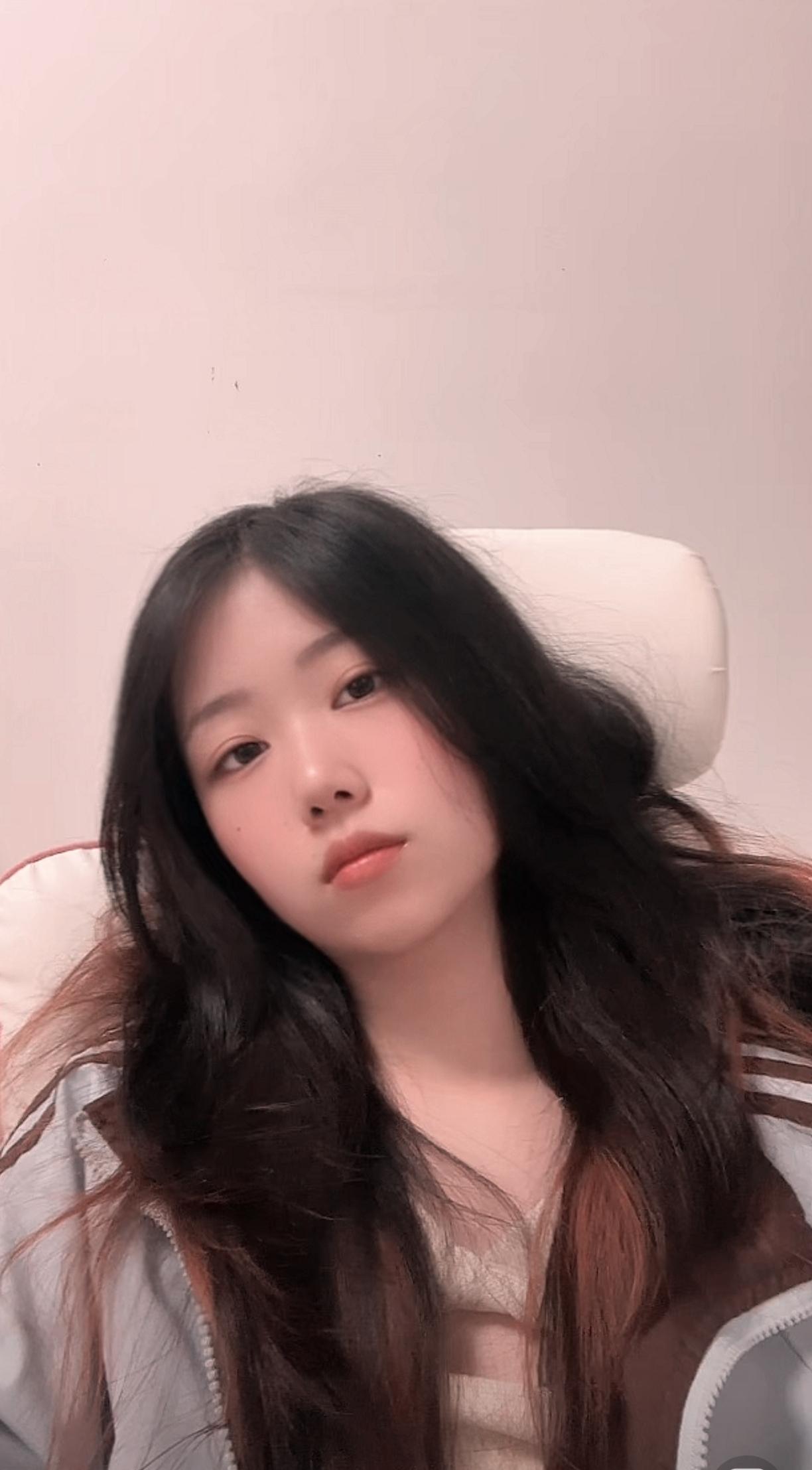 楚楚可怜的样子让人疼