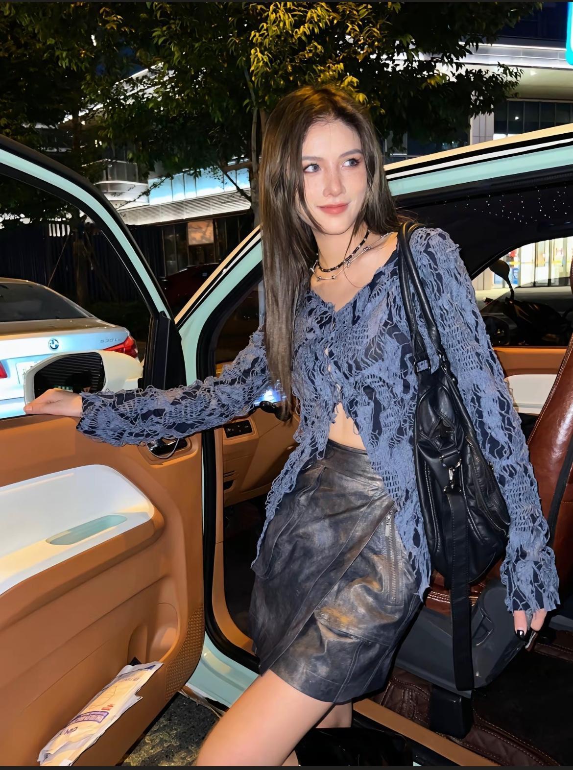 宏光 MINIEV 作为五菱的国民代步车，价格一直主打亲民路线，不同年份和配置的