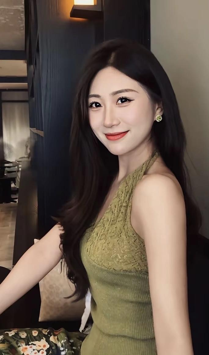 什么样的标准堪称是美女美女最漂亮，身材比例好，性格温柔开朗活泼可爱