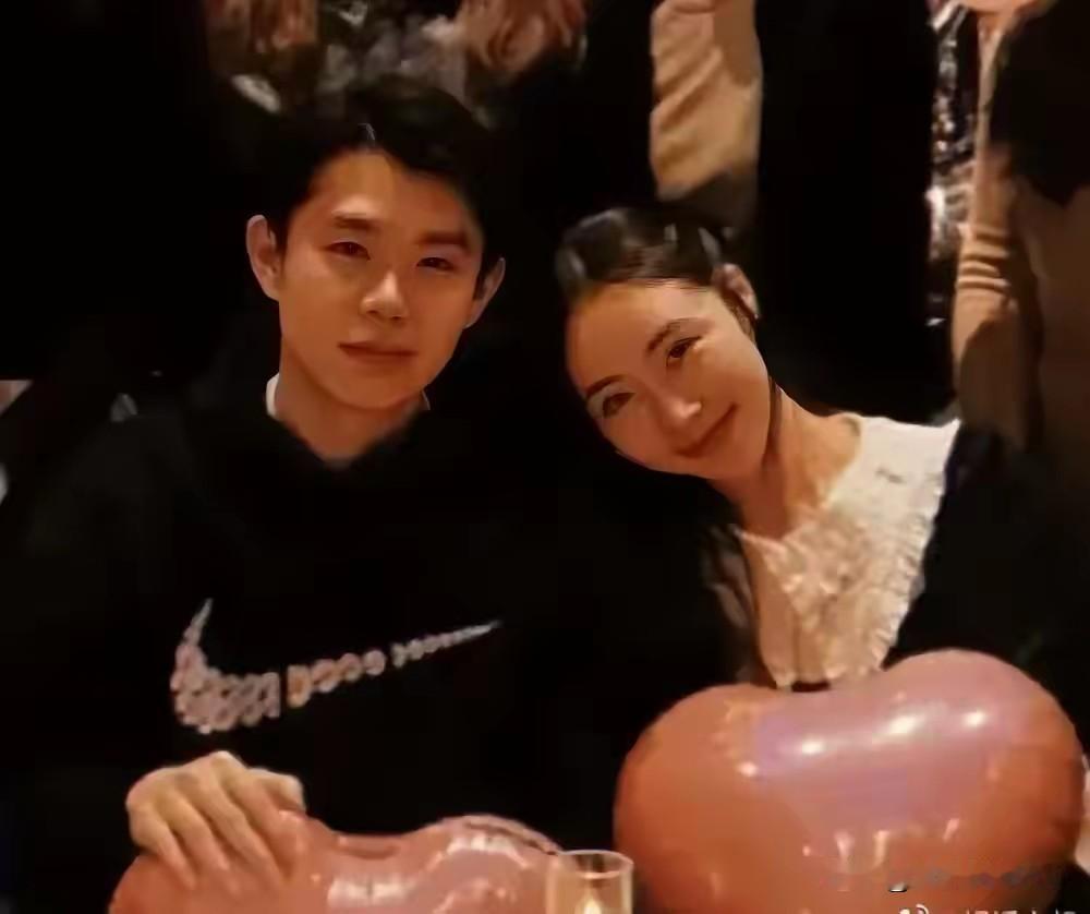 自导自演，演砸了，一下又是情感博主一下是闺蜜一下是网红，不知她演的到底是哪一出?