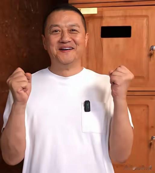 如果你觉得人生不如意，请看看李亚鹏，两任老婆都离婚了，创业一次失败一次，身负千万