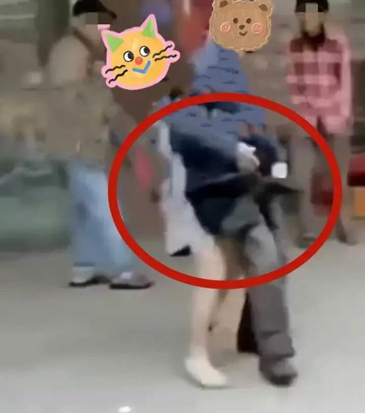 人们常说夫妻白头偕老，这是一句众所周知的话。夫妻过了大半辈子，早已成为彼此生命中