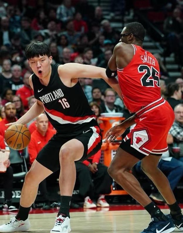 开拓者队记：斯普利特亲口承认喜欢杨瀚森的组织能力，小杨可以当球队的进攻轴心。行，