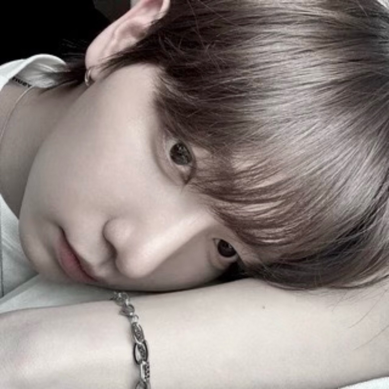 真正属于我的，应该像吃饭喝水那样简单-明宰铉｜头像分享｜韩系｜ins风｜审美积累