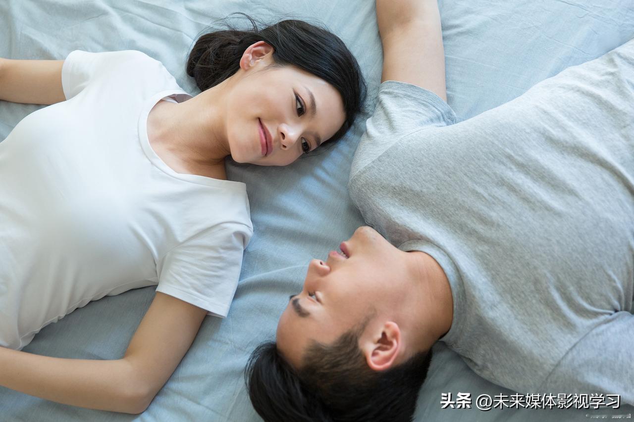 昨天刷到一个性学专家的视频，他说：“夫妻之间，就两件事：性和钱。性是身体的温度，