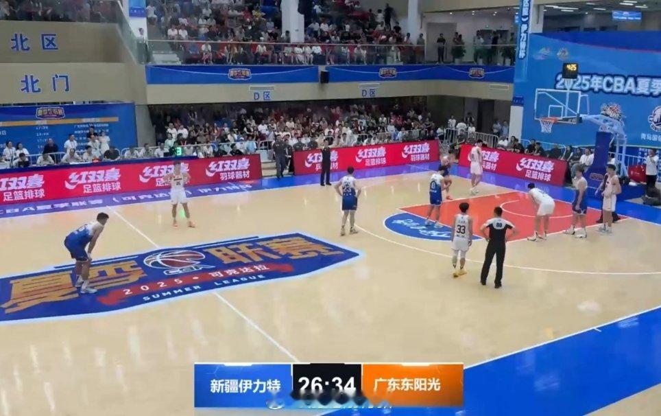 杨溢这个身高，老是不练脚步不行。本来就矮，敏捷还不行，那防守肯定是约等于0的。！