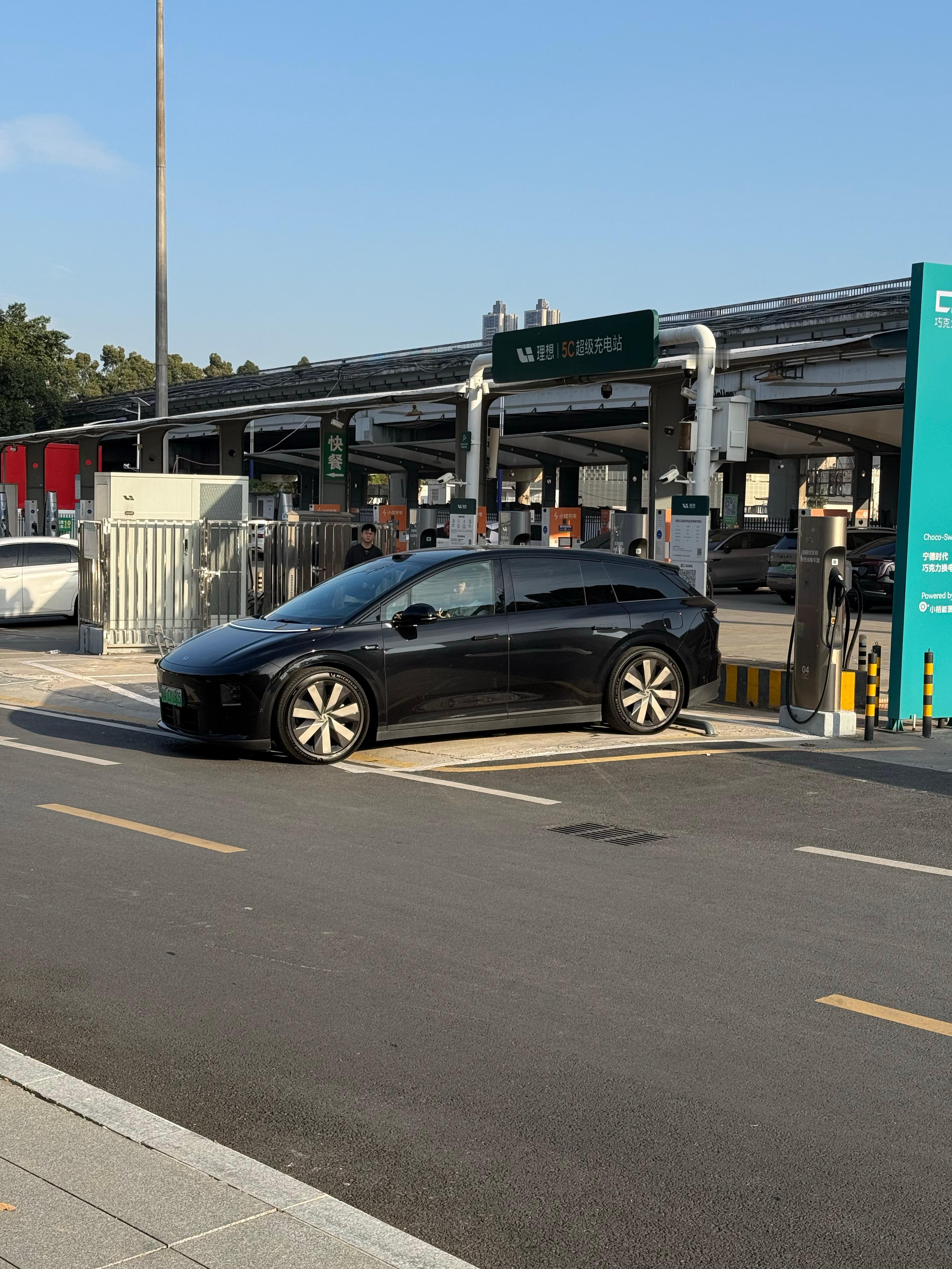 第一次见 ，黑色帅啊！ 