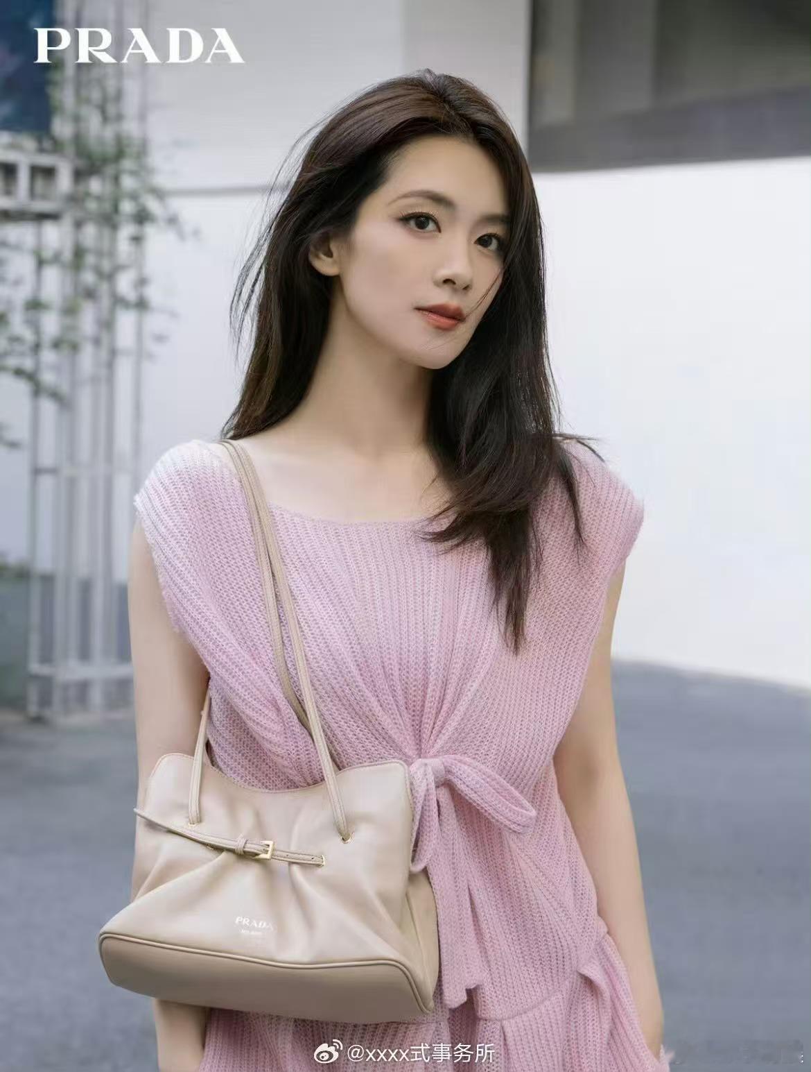 Prada女艺人时尚大片陈昊宇李一桐Prada大片陈昊宇李一桐Prada大片，好