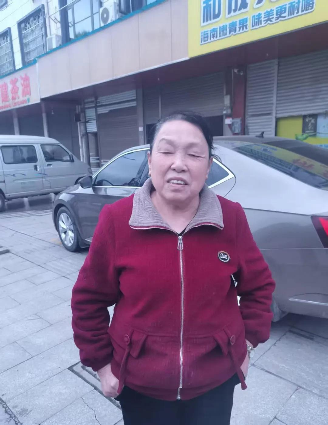 浏阳枨冲寻人启事
【紧急寻人】恳请大家帮忙留意！
姓名：唐志霞（刘峰、刘军兄弟母