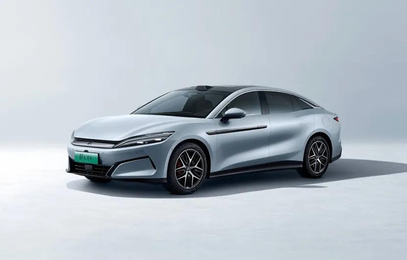 比亚迪10月狂卖44万辆！创年内新高，新能源累计破1420万
 
车圈再传重磅消