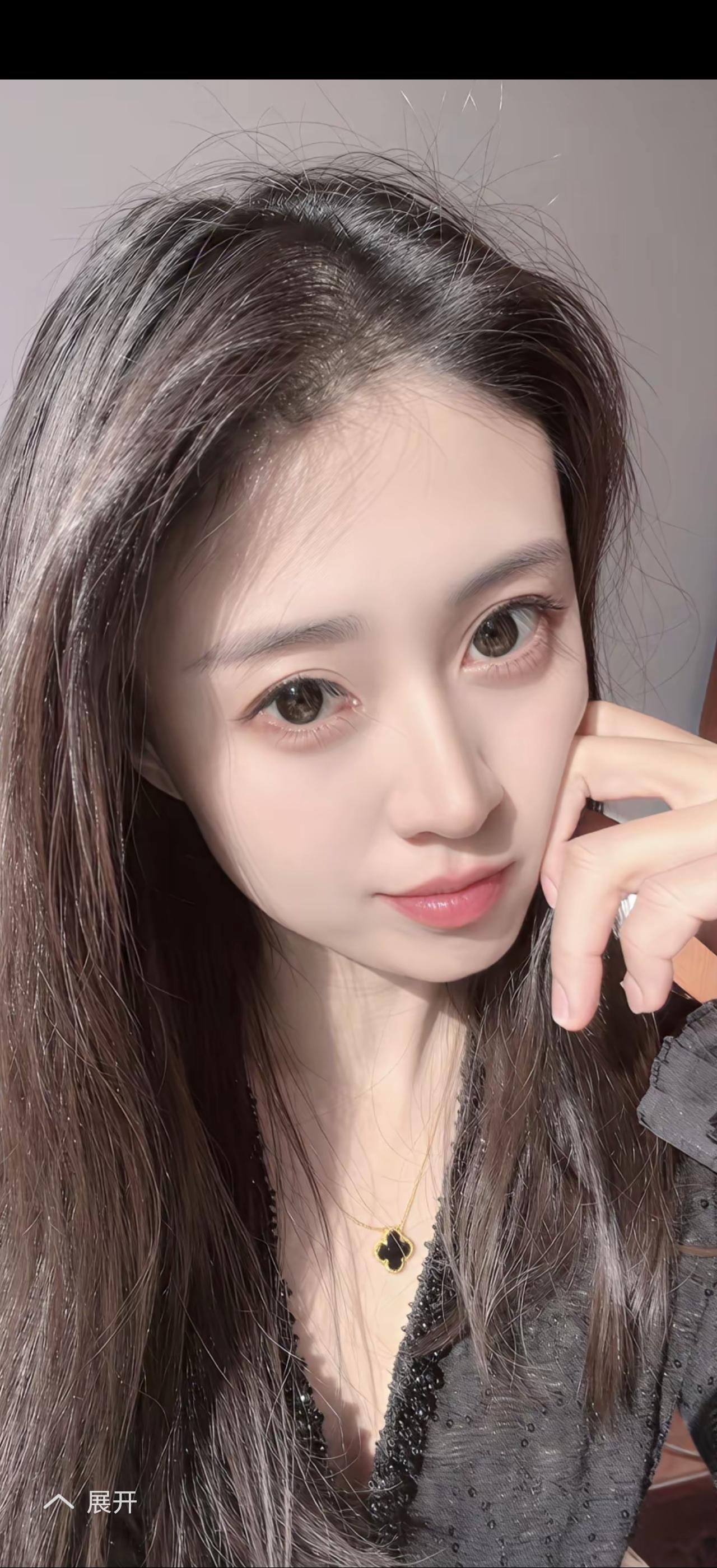 一转眼又是一年，时间过得真快。每到新年，大家都忙着发祝福，可很多话都千篇一律，没