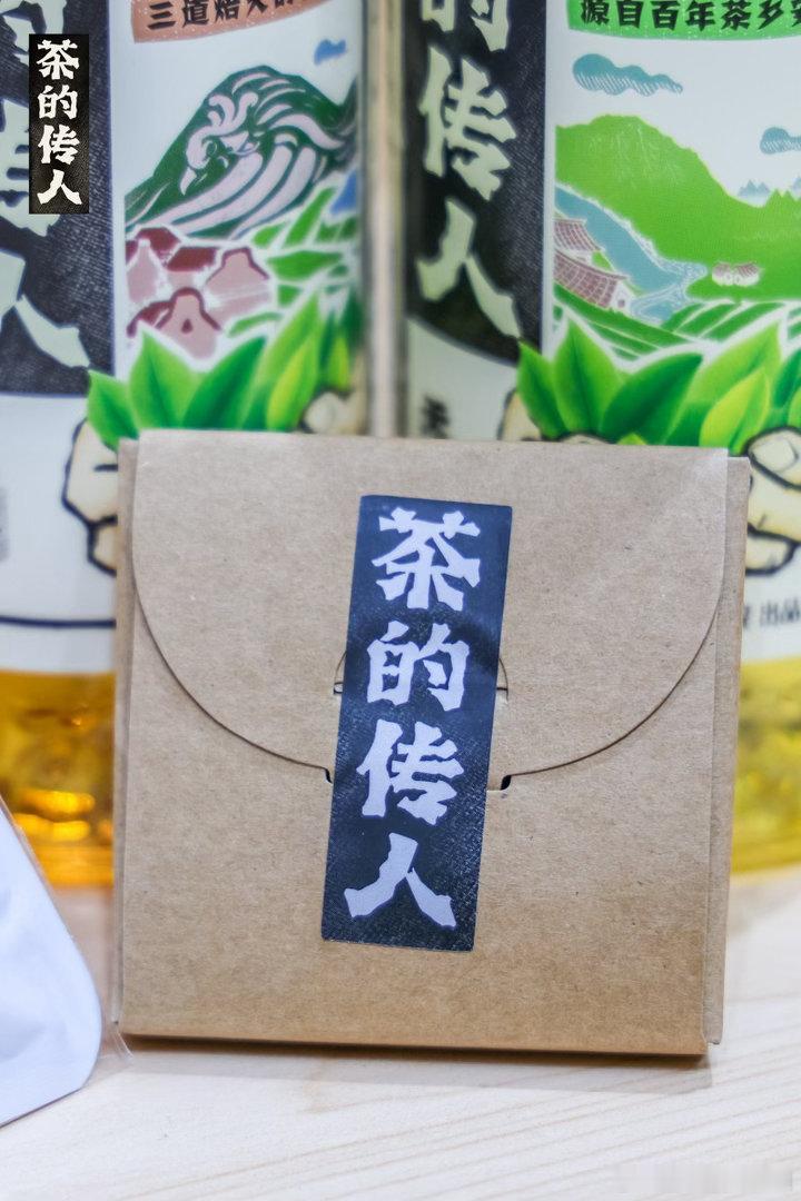 很喜欢登机前的十分钟在浦东机场邂逅茶的传人惊喜快闪，多款好茶各藏风味，铁观音清冽