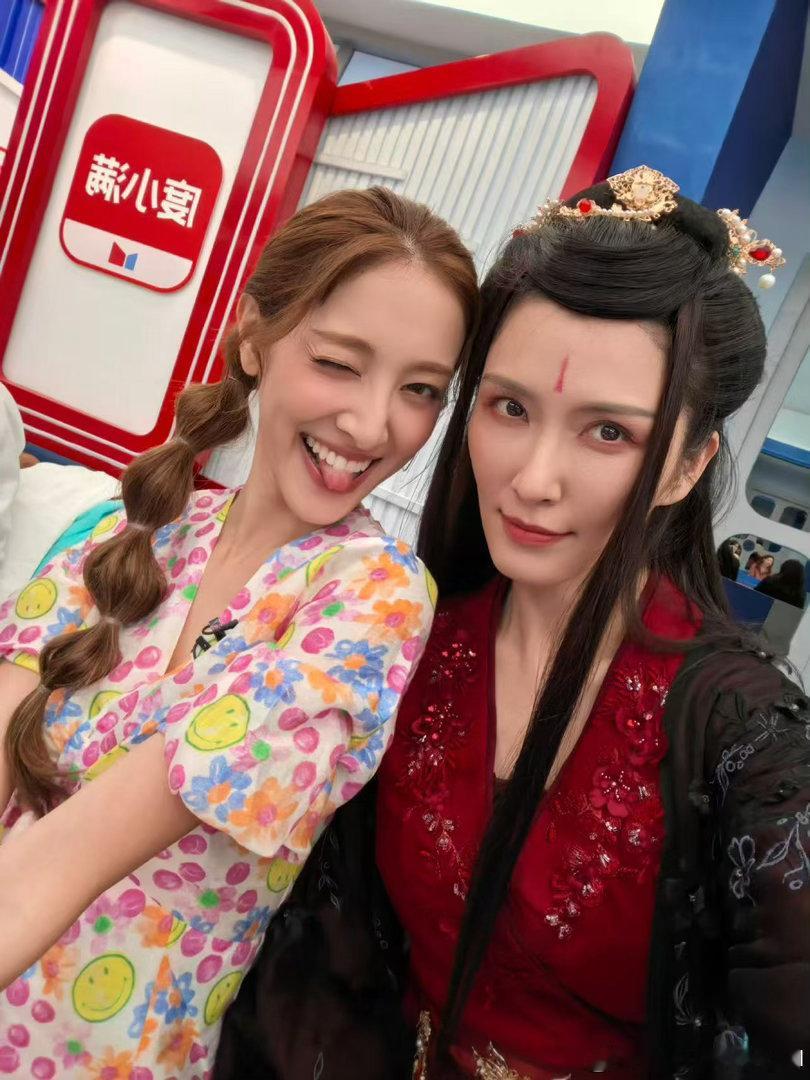 徐洁儿你到底有多少好妹妹徐洁儿亲了徐洁儿 不是亲姐姐可以亲姐姐吗？我也想跟徐洁儿
