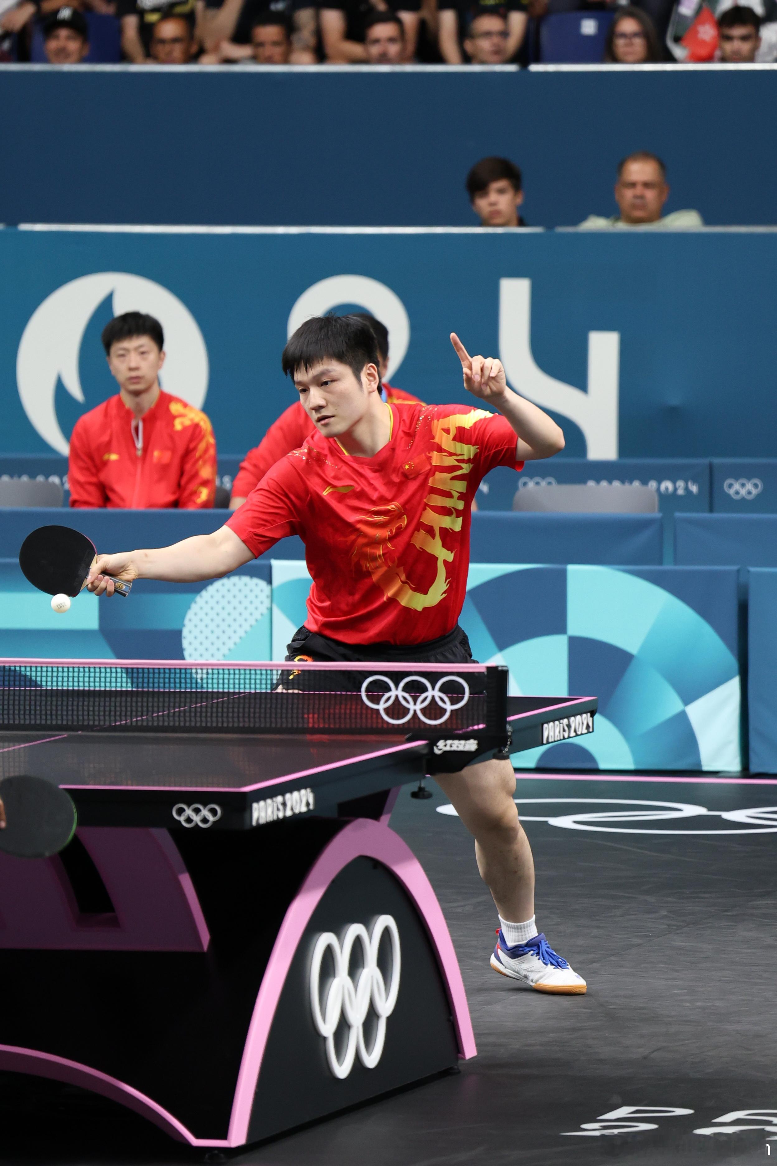 樊振东加油[超话]  虽然一脸震惊，但还是再来一次[彩虹屁] 