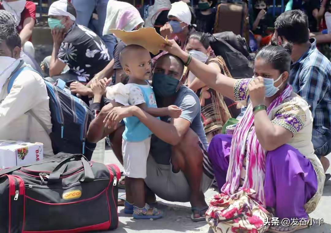 最近中国大街小巷印度人变多，他们表面说是来旅游打卡名胜古迹、感受异国文化，但真实
