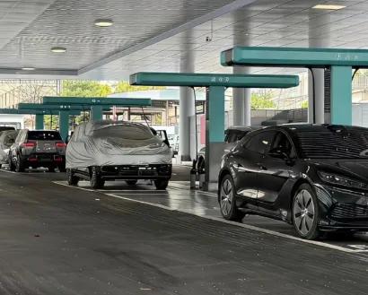 恩怨局终见分晓！比亚迪闪充直接打脸蔚来，李斌的换电故事，这下真的不好讲了！

3