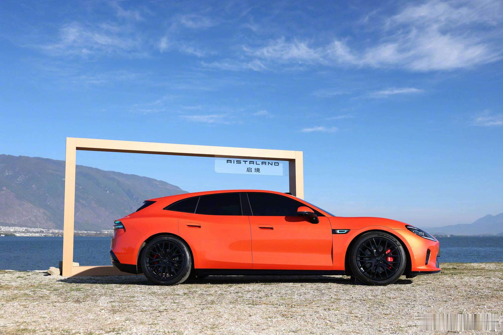 华为全新一代技术上车启境GT72026北京车展，启境GT7无疑是关注度最高的车型