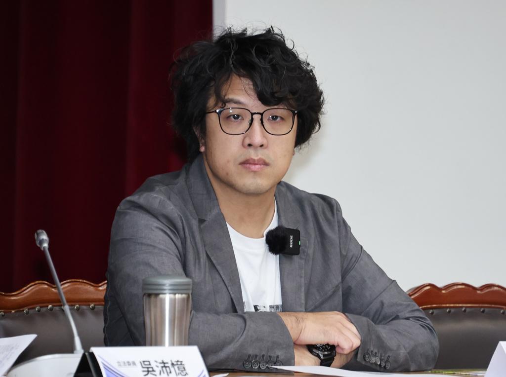 沈伯洋转人设有用？郭正亮大胆预言：民进党“这些人”会被害死
台北市长蒋万安25日