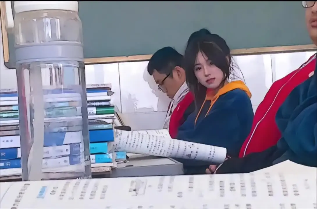 可惜她不经意的一眼 你却以为她也喜欢你博主