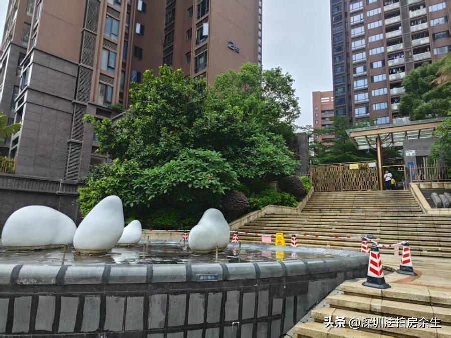 南山脚下次新楼6折拍卖，中熙君南山5.7万起，高赠送，看大南山/看荔林公园~
