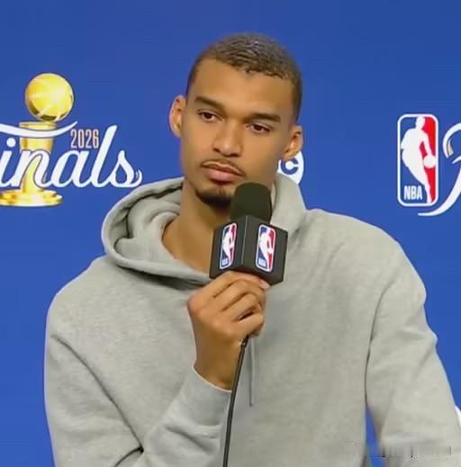 NBA总决赛，马刺在G3扳回一城，目前以1-2落后，球队下场比赛将会继续在纽约和