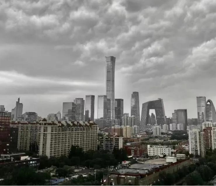 好久没犯的支气管炎复发了！一直咳嗽真的烦！

前段时间和朋友出门旅游，晚上去看夜