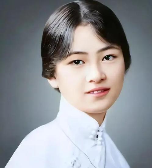 知名导演想拍《林徽因传》，被林徽因的女儿梁再冰严厉警告：“你若是敢拍我妈和徐志摩