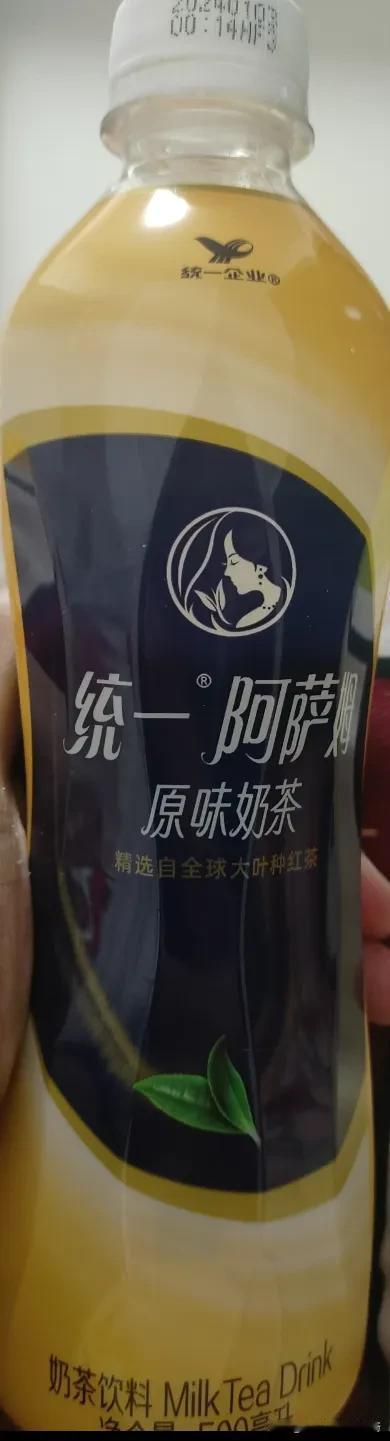 统一和康师傅很多单品几乎都是一致的，比如方便面系列都是双方都有同样单品，甚至连他