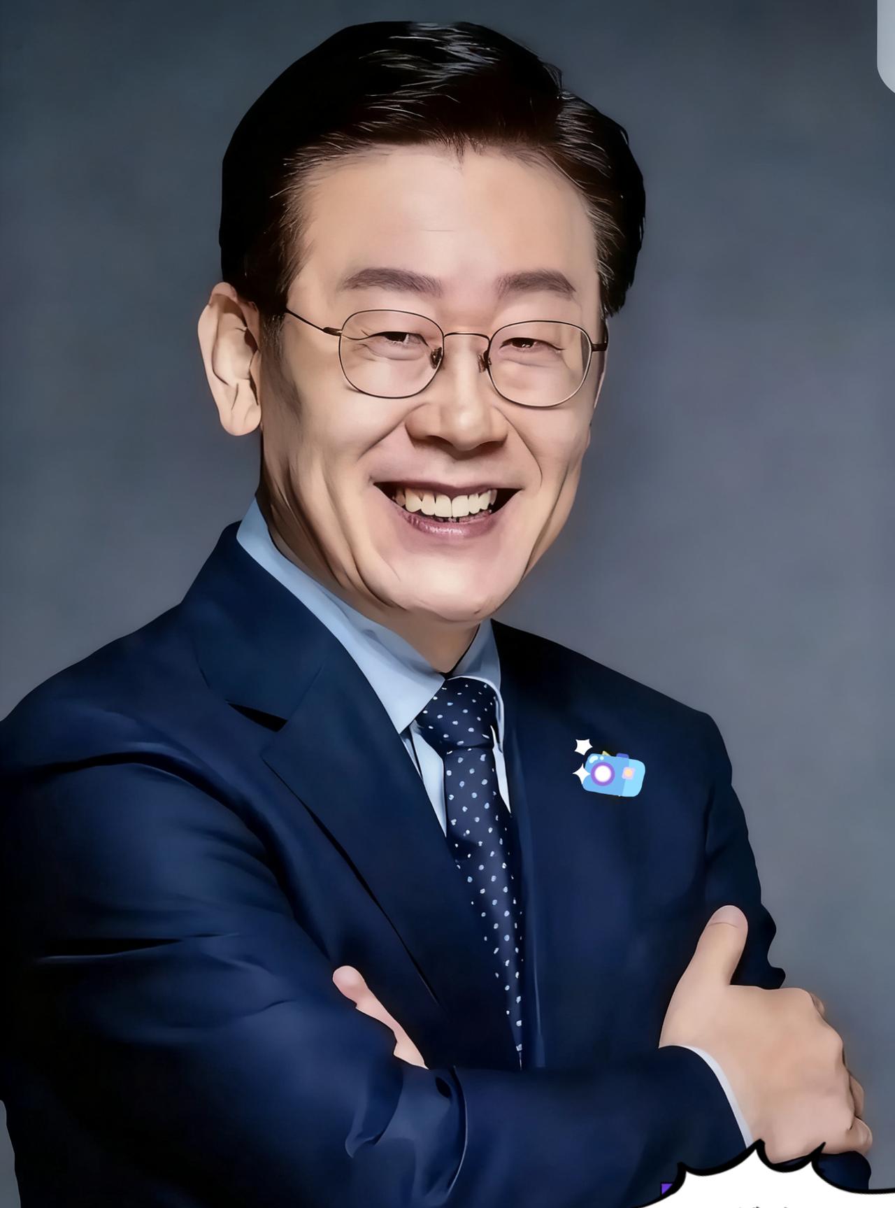 就在刚刚
 
据韩国方面11月16日对外通报，韩国总统府突然宣布了：将东北亚三方