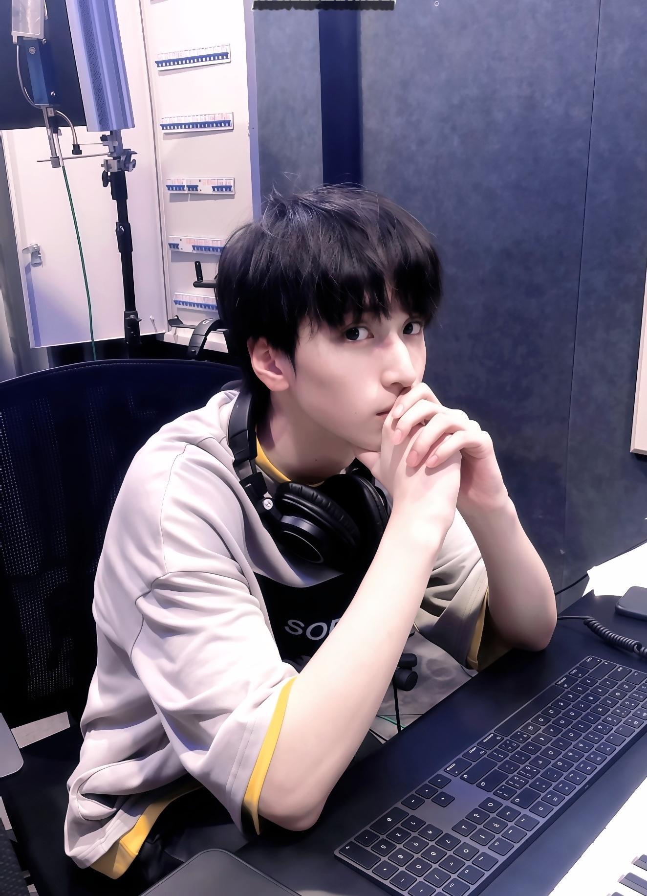 电竞男友🎧 