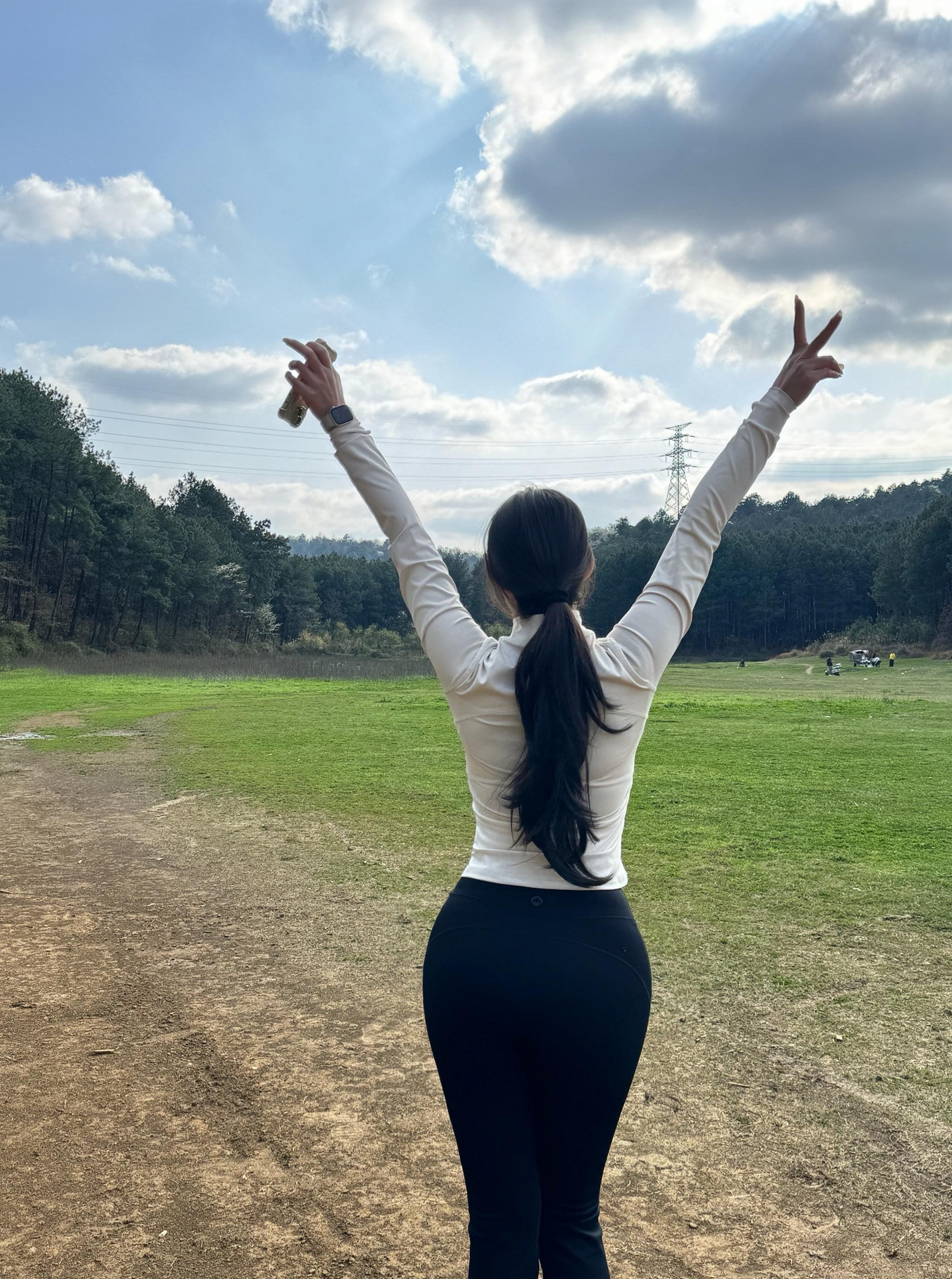 是的，人应该学会平静，平静的接受一切。