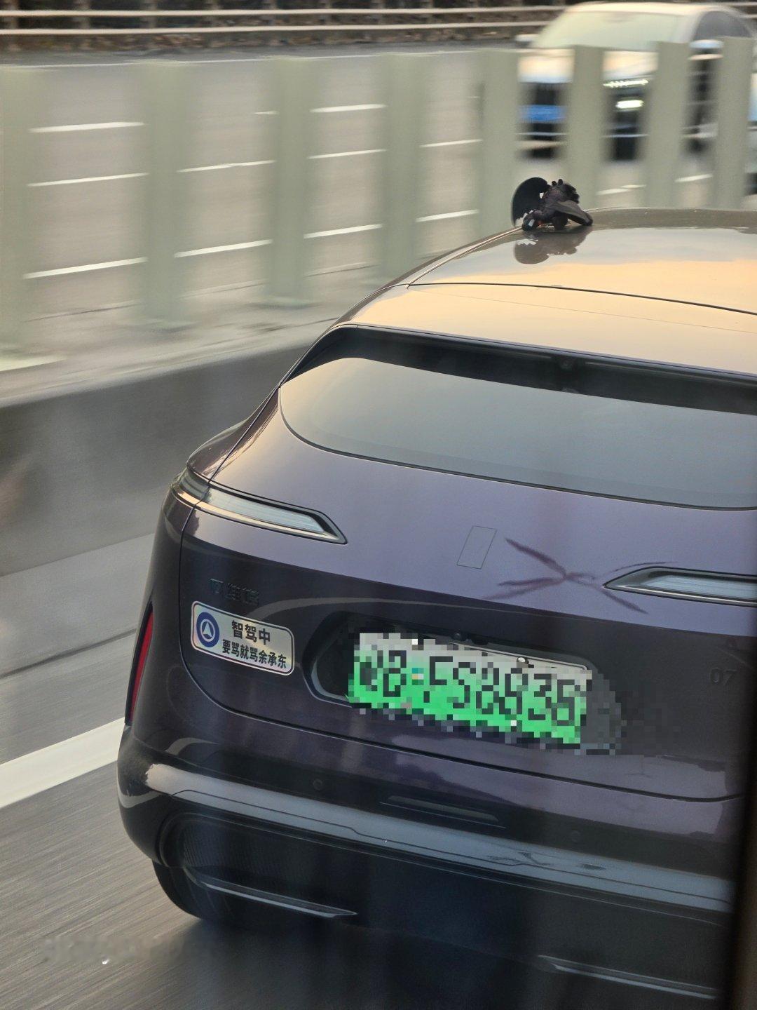 “智驾中，要骂就骂余承东”哈哈哈哈哈哈哈