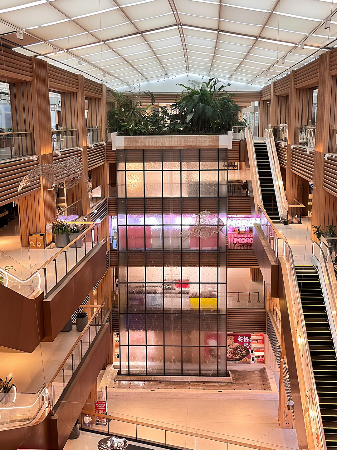 永威木色：风里没了艺术气息，只剩微弱的呼吸