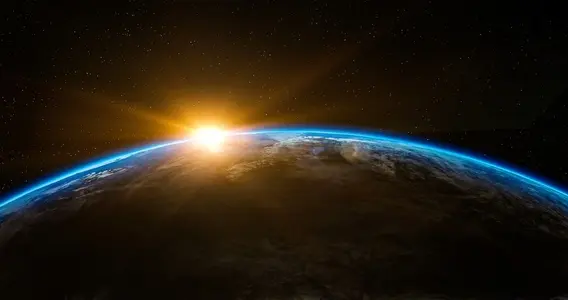 馬斯克要在太空建數據中心 黃仁勛：沒有空氣流動 唯一辦法是建造巨大的散熱板
