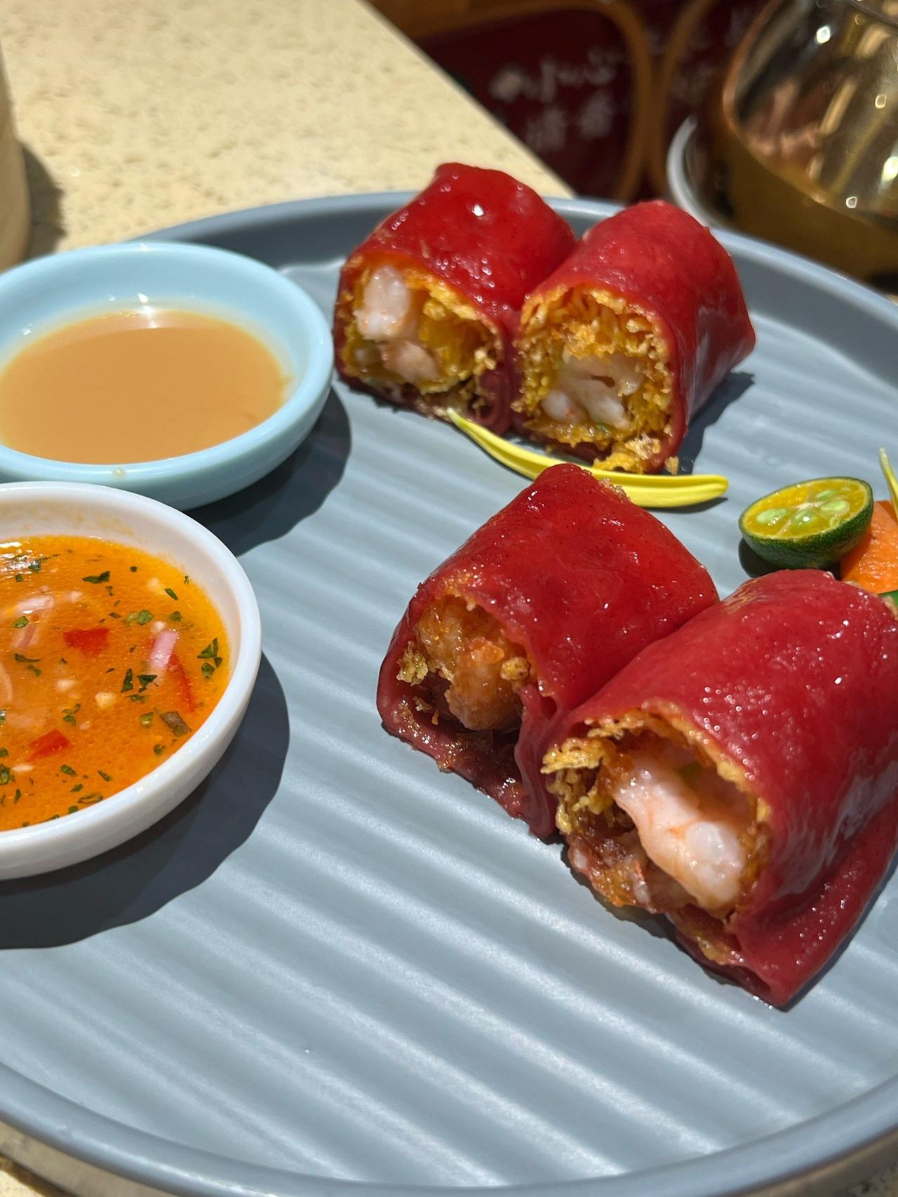 长沙这家排队的广式早茶，真的好吃吗？
点都德（长沙店）
美食推荐：
1、金莎红米