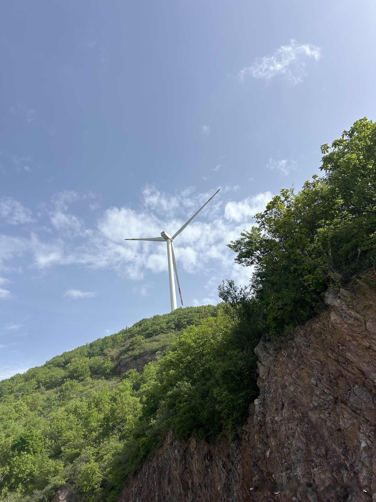 西米尖3号机位打卡！谁懂啊这山景太治愈了！

今天在西米尖3号机位蹲到了超美的一