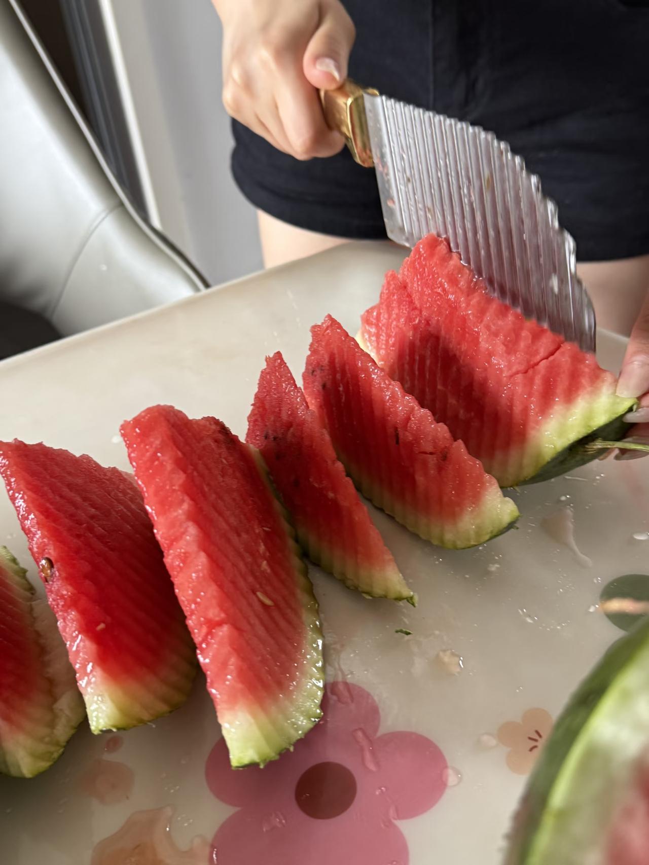 朋友家的狼牙西瓜🍉，西瓜吃出了土豆味