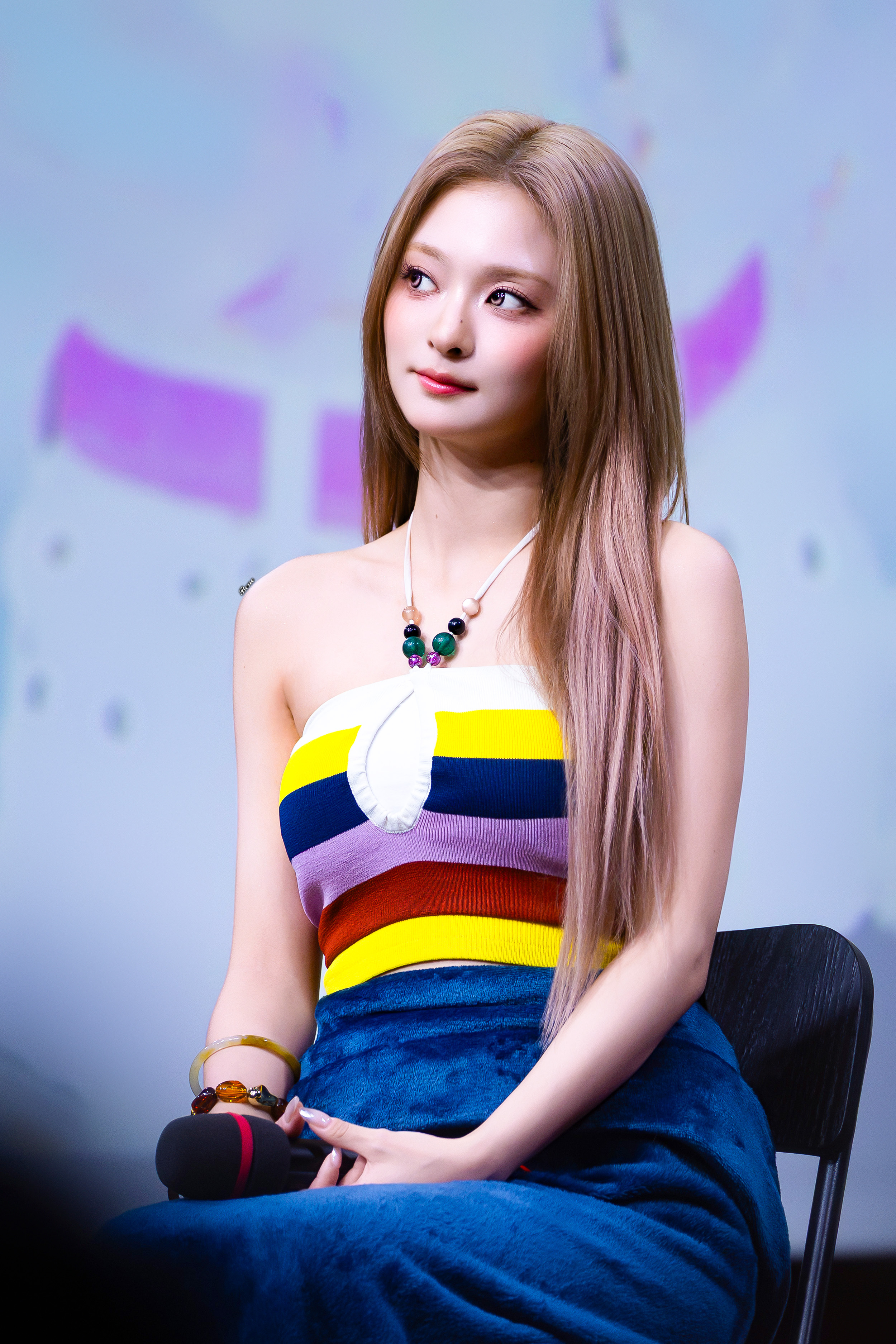 李娜炅[超话]  🐣氧气笑颜李娜炅 260725 音中迷你FM 饭拍HD©Be
